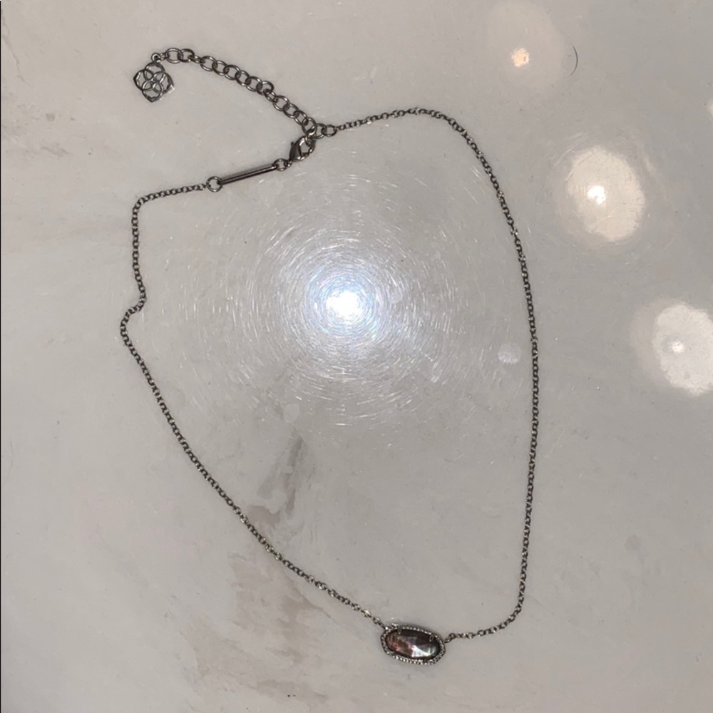 Kendra Scott necklace